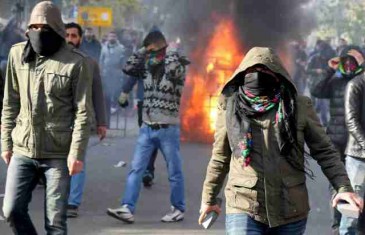 GORI ISTANBUL: Održavaju se prokurdski protesti, situacija u gradu izmiče kontroli (VIDEO)