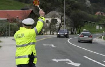 ZAUSTAVILI AUTOMOBIL I NE SLUTEĆI KO JE U NJEMU: Šokirali se kada su ugledali poznatog…