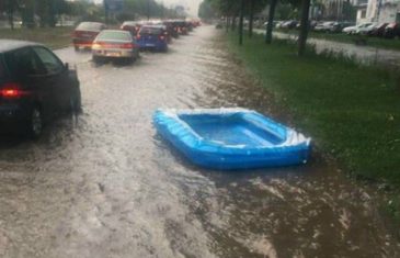 Tokom nevremena: Novo prevozno sredstvo na sarajevskim ulicama