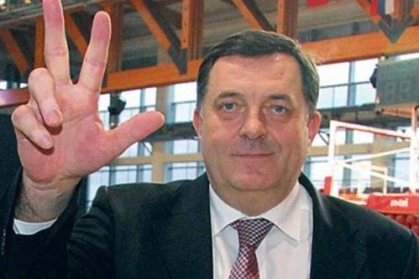 Dodik opet ‘zagrmio’: Vojska RS bila je odbrambena snaga, sačuvala je srpski narod! Ponosan sam na ono što je učinila!