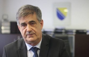 Šuhret Fazlić o povratku migranata u Biru: To je glupa odluka i ja je neću provesti