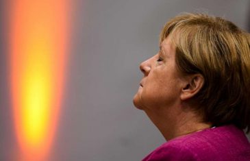 POSLJEDNJI GOVOR ANGELE MERKEL U BUNDESTAGU: “Bože, kakva drama…”