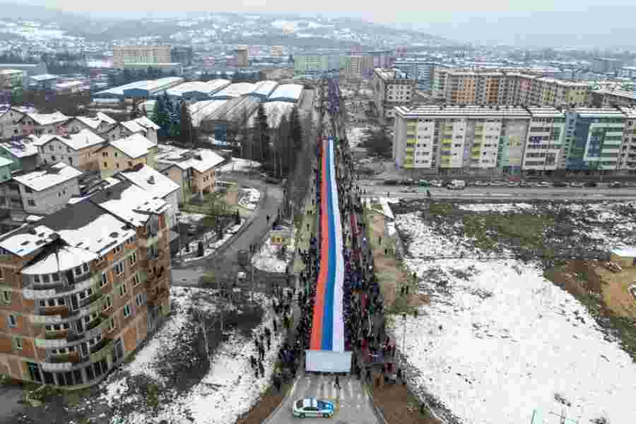 DIREKTNO UPOZORENJE IZ FRANCUSKE: “9. januar je katastrofalna proslava secesije. Dovoljno je pogledati slike MILITANTNIH HORDI koje…”