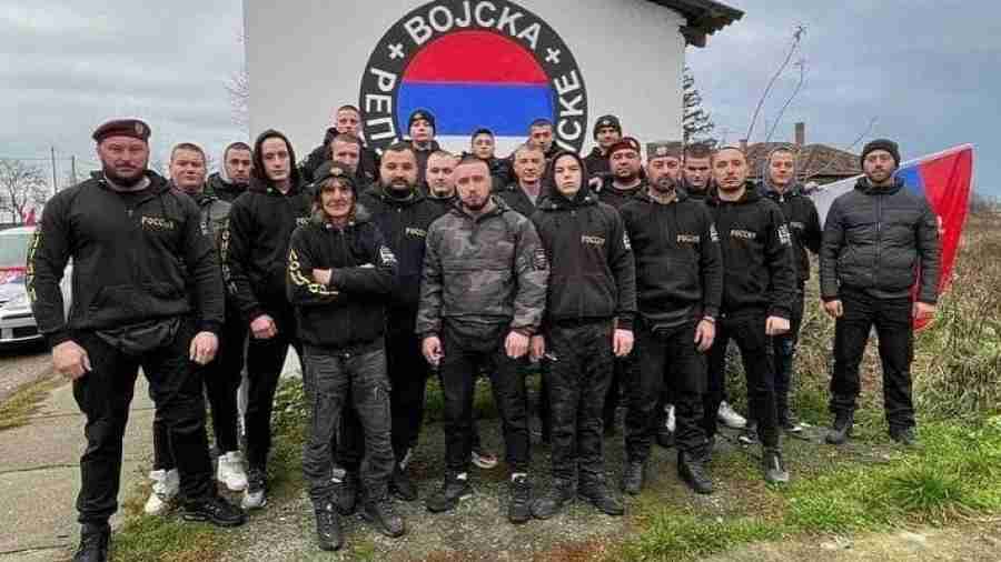 NAKON BRZE REAKCIJE BRČANSKE POLICIJE: Članovi organizacije “Sveti Geo****e” na sudu zbog nošenja uniformi!