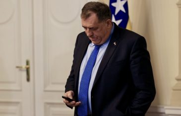 „SMANJI DOŽIVLJAJ, ZAHVALJUJUĆI ALIJI SU TE DOVELI…“: Burne reakcije na društvenim mrežama, Dodik je ukinuo komentare, ali bilo je prekasno…