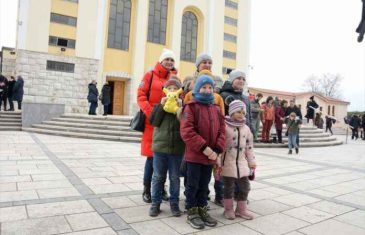 ISPOVIJEST UKRAJINSKIH MAJKI KOJE SU SPAS NAŠLE U MEĐUGORJU: SVAKI DAN SE ČUJEMO SA MUŽEVIMA, DJECA PLAČU ZA NJIMA