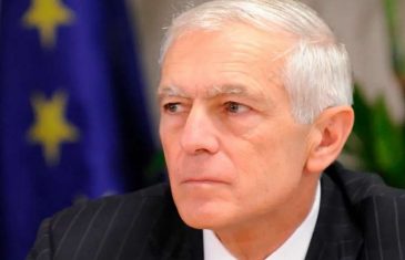 PENZIONISANI AMERIČKI GENERAL WESLEY CLARK: “Nadam se da će Kosovo uskoro pozvati u NATO, Moskva želi destabilizaciju Balkana”