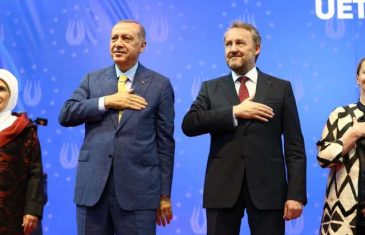 “ERDOGAN JE IZETBEGOVIĆEV KUM, BAKIRA ZOVE BRATOM…”: Burne reakcije na društvenim mrežama nakon vijesti iz Srbije…