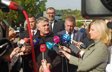 ŽELJKO KOMŠIĆ NA PREZENTACIJI SPECIJALNIH VOZILA MUP-a TK: “Neki će reći da su se pare mogle bolje potrošiti…”